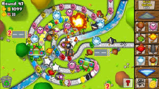 Play Bloons Tower Defense 4
